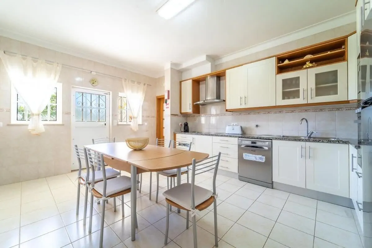 Holiday home Villa Mina - Large House Sleeps 9, Walk To Beach, Golf And Shops Guia