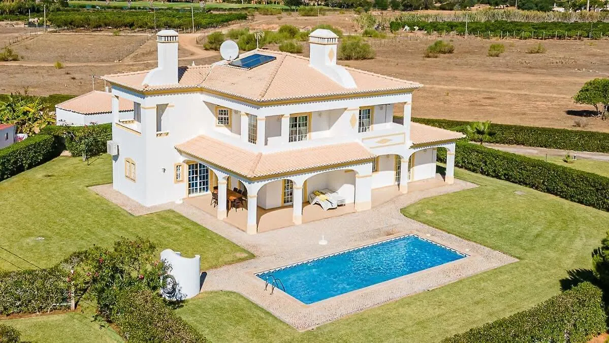 Villa Mina - Large House Sleeps 9, Walk To Beach, Golf And Shops Guia
